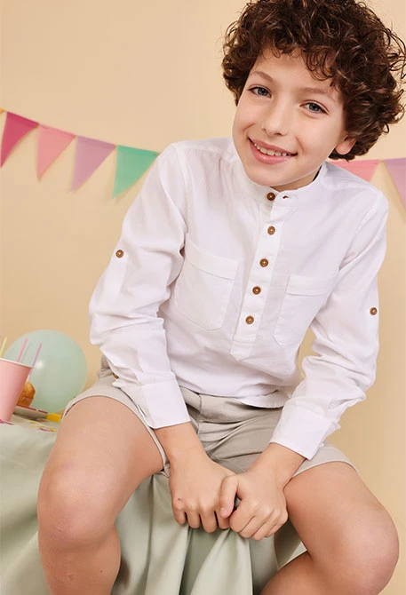 Camisa de popelín para niño en color blanco