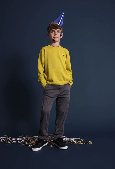 Boy´s trousers in black-grey satin