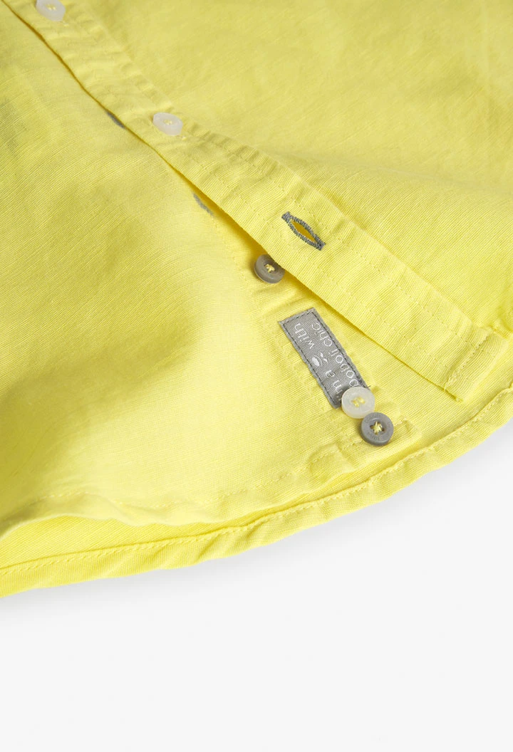 Camisa de lino de niño en color amarillo