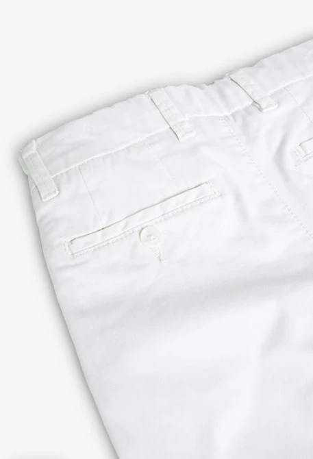 Pantalón de satén elástico de niño en blanco