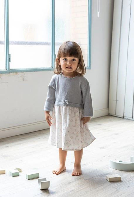 Robe bébé fleurs gris