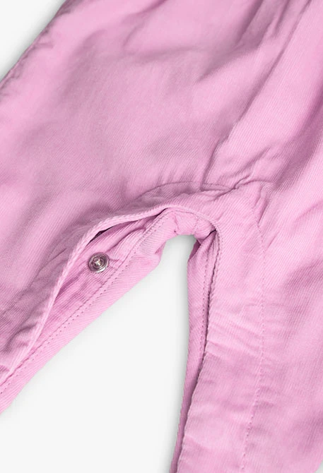 Completo di blusa in viella e salopette in microvelluto per neonato in rosa