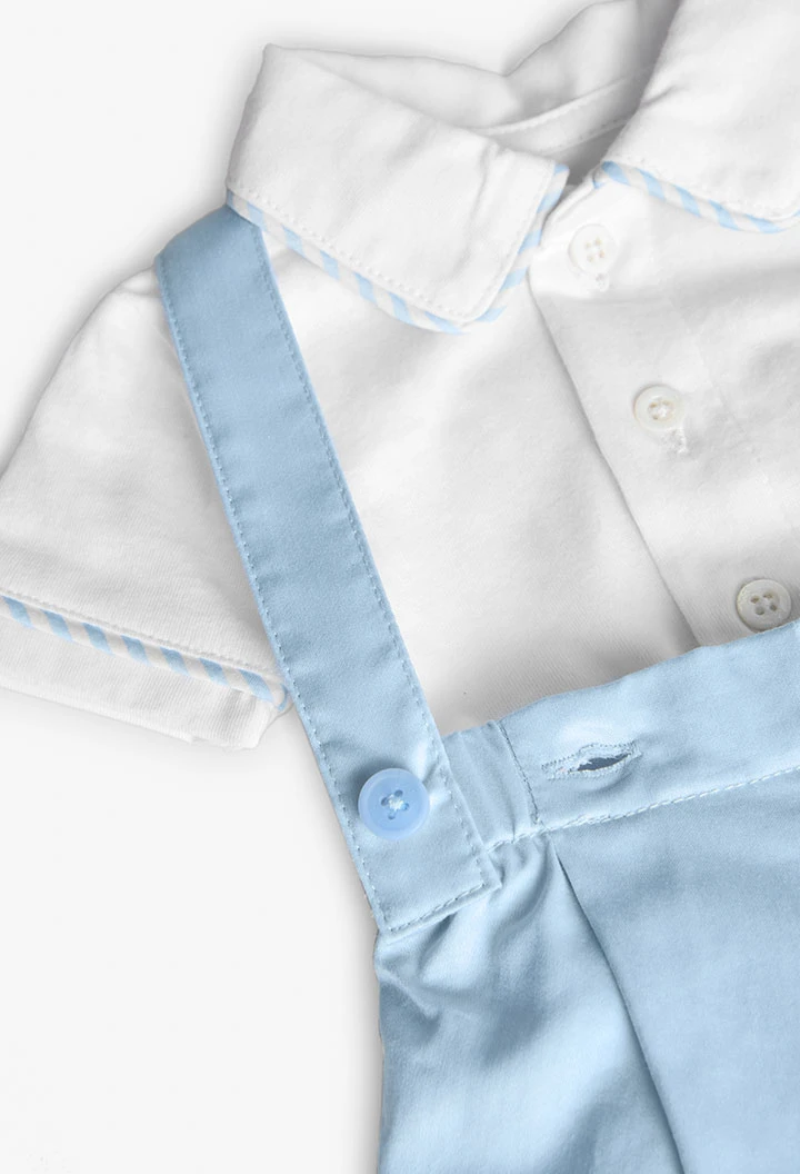 Set di maglietta e pantaloncini in maglia per neonato di colore blu.