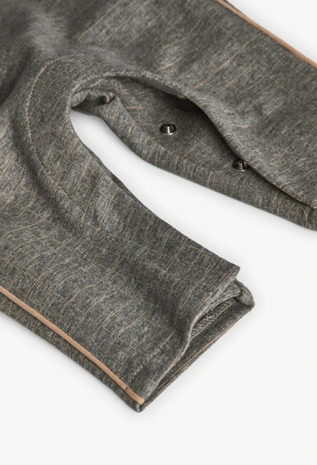 Conjunto bebé de punto gris