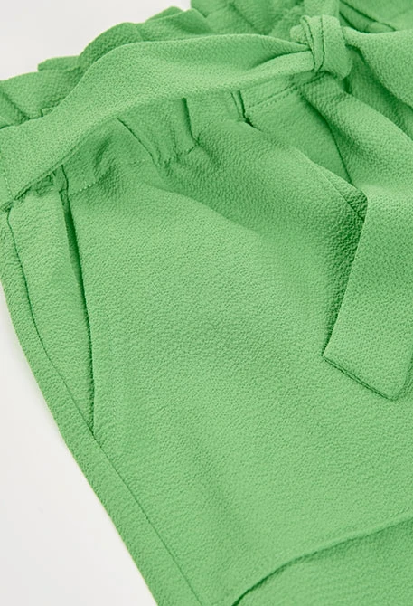 Grüne Shorts