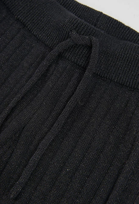 Pantalon fille noir avec clous