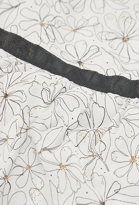 Robe blanche imprimée