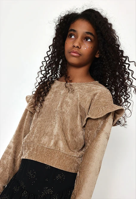 Beiges Mädchen-Sweatshirt mit Rüschen an den Schultern