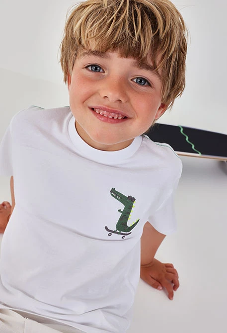 Kinder T-Shirt aus weißer Baumwolle mit Krokodil.