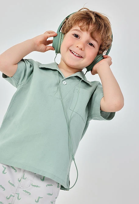 Green linen polo for boy