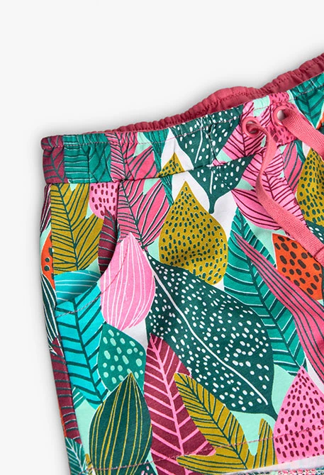 Bermudas de malha para menina com estampado de folhas em verde e rosa