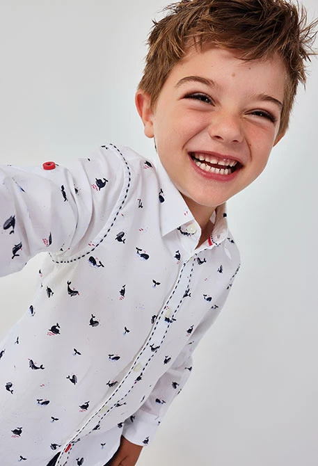 Camisa de criança em popelina estampada