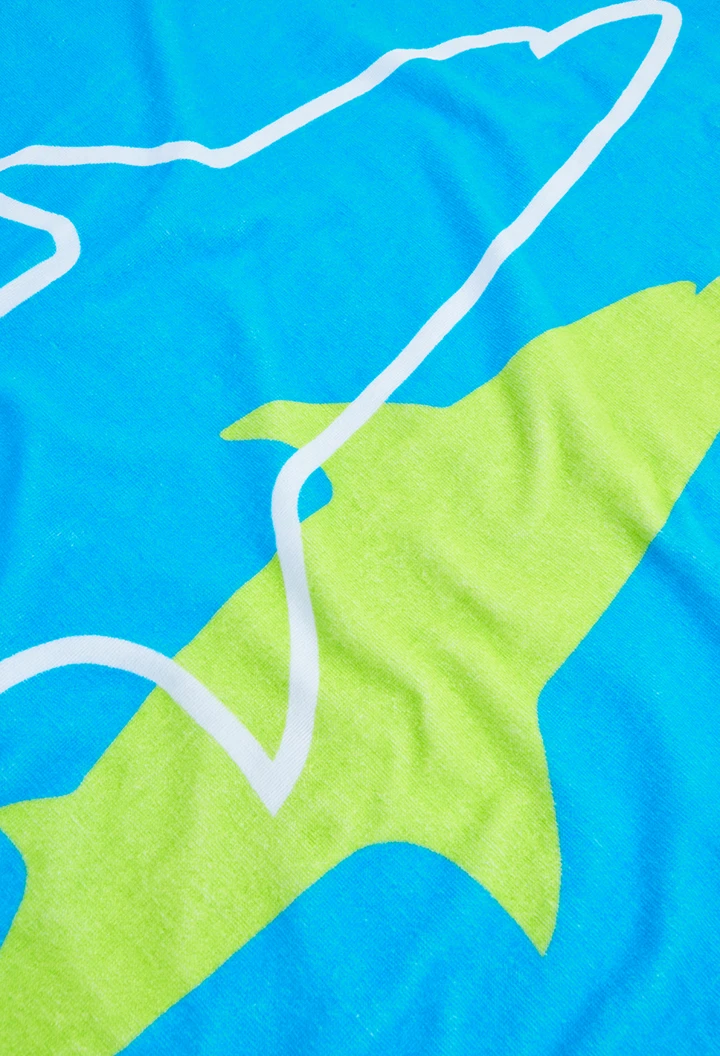 Towel "sharks" for boy
