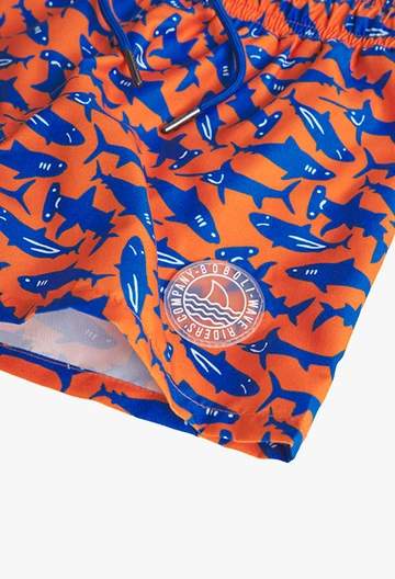 Fato de banho de menino com estampado de tubarões de cor de laranja