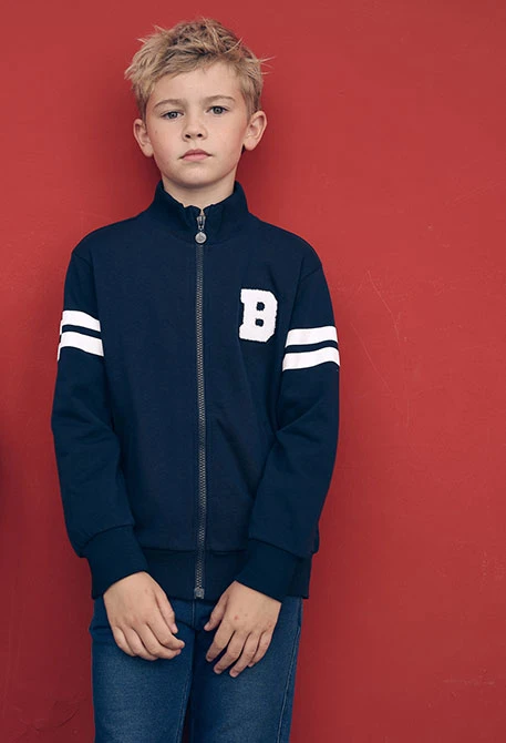 Chaqueta felpa niño azul marino con letra B