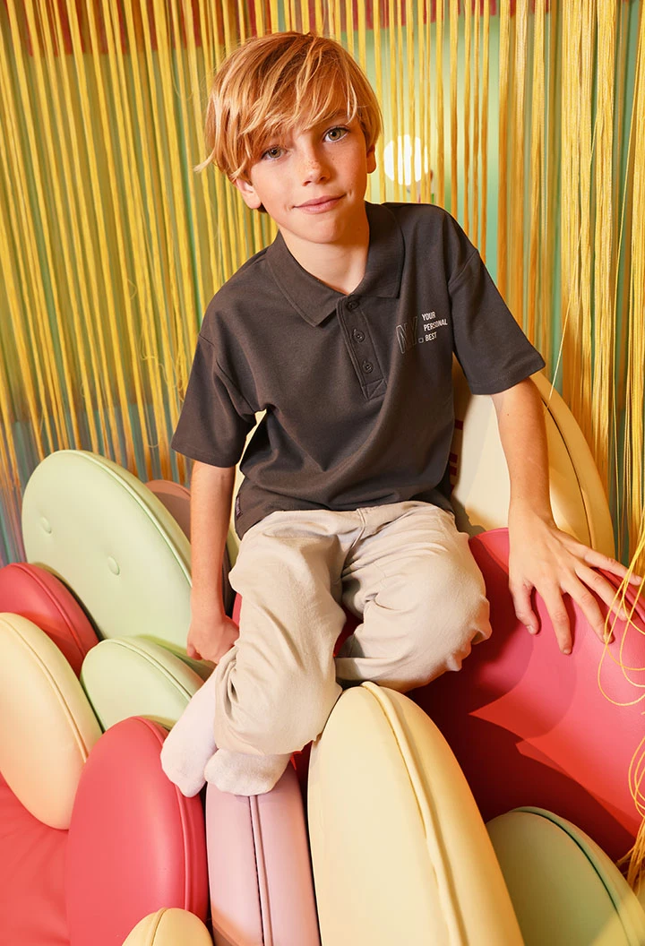 Schwarzes Kinderpoloshirt