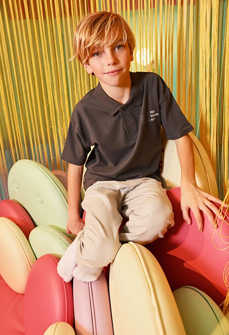 Schwarzes Kinderpoloshirt