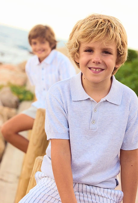 Kinder Poloshirt aus grauer Baumwolle