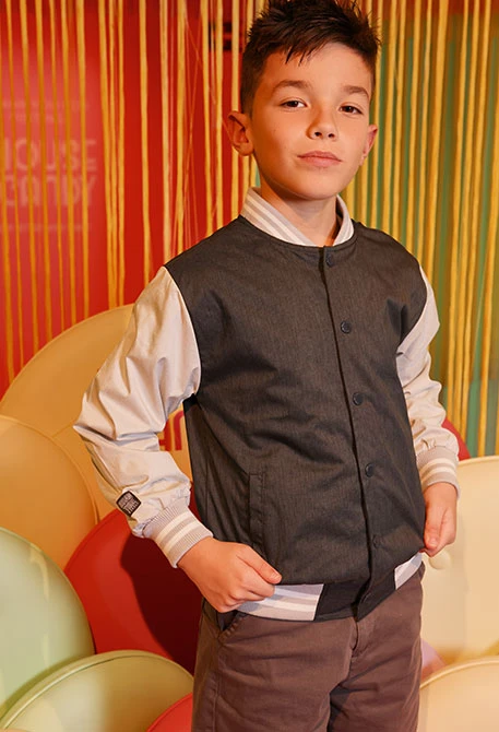 Bomber niño tejido técnico gris