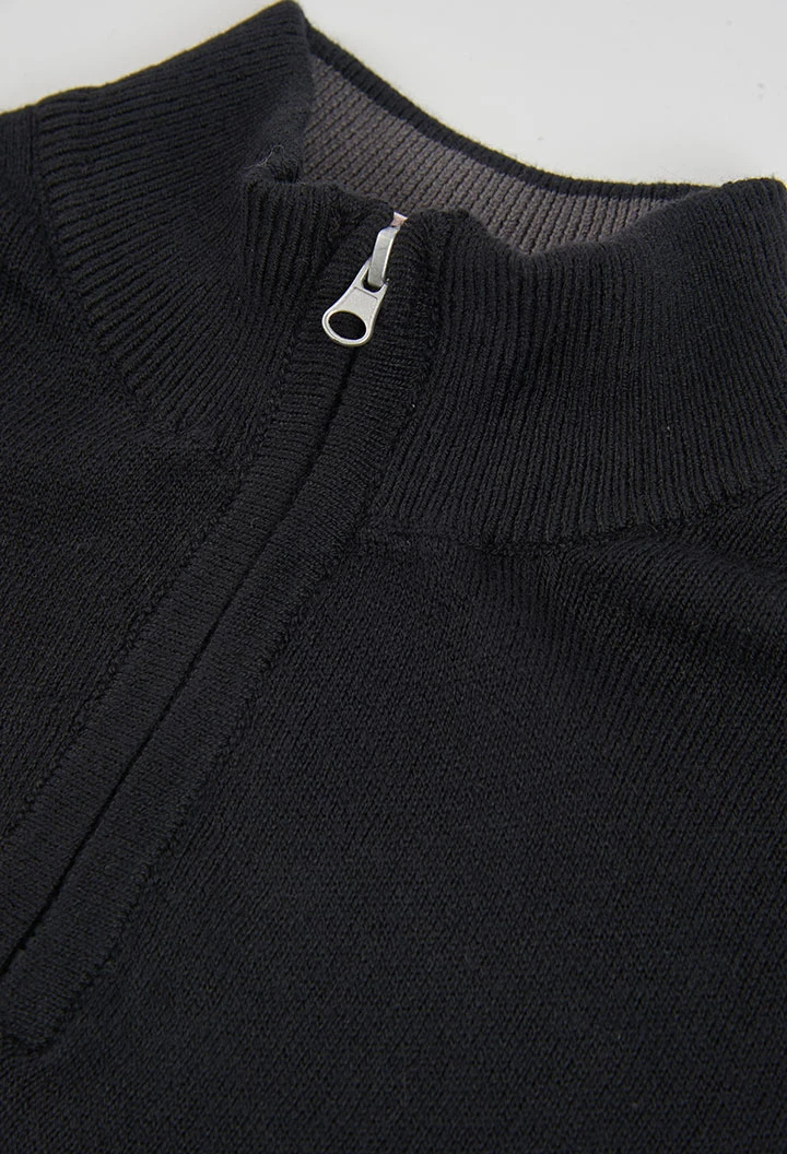Black zip-up boy\'s jumper