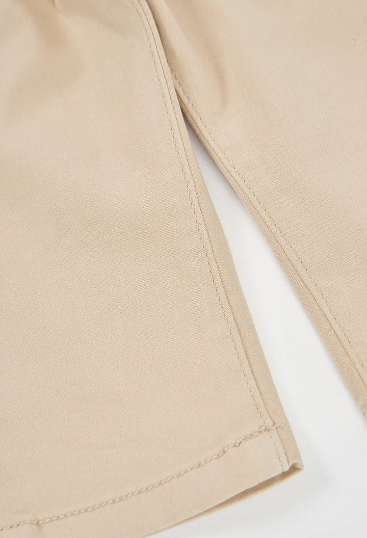 Pantalón satén niño beige elástico